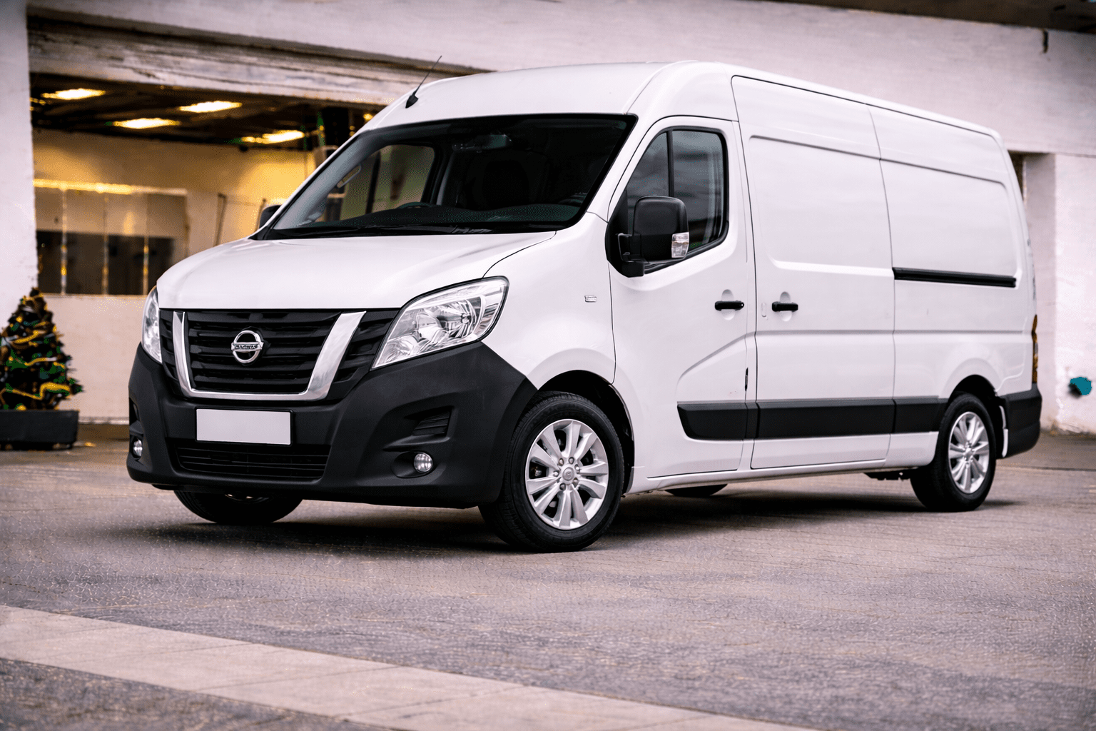 Nissan NV400 respray