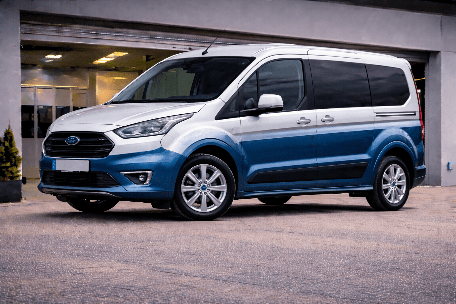 Ford Transit Connect respray
